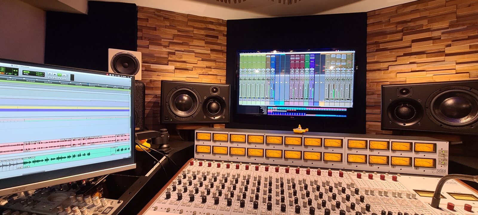 Neve 5088 Studio